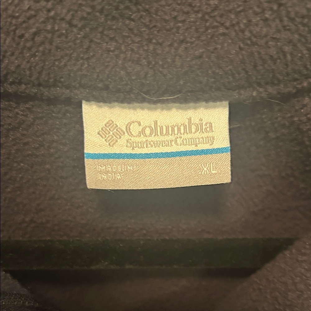 Columbia Black Fleece Vest - Picture 3 of 4